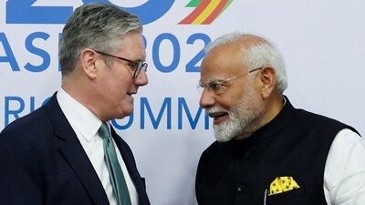 Britain's Prime Minister Keir Starmer with Prime Minister Narendra Modi on the sidelines of the G20 summit at the Museum of Modern Art in Rio de Janeiro, Brazil on November 18, 2024. (Reuters)