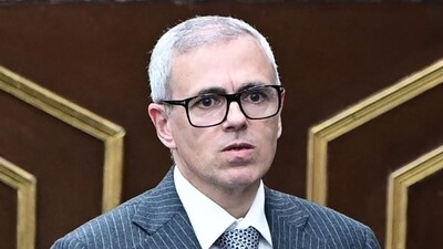 Jammu and Kashmir chief minister (CM) Omar Abdullah took a serious note of counterfeit machine-made carpets passed off as authentic Kashmiri hand-knotted products, the spokesperson added. (HT File)