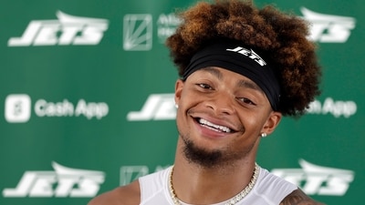 New York Jets quarterback Justin Fields suffered major injury on Thursday. (AP) New York Jets quarterback Justin Fields suffered major injury on Thursday. (AP)