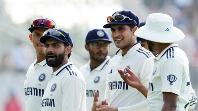 Manchester: India's captain Shubman Gill, Ravindra Jadeja and others return to pavilion after the end of play on day two of the fourth Test (PTI) Manchester: India's captain Shubman Gill, Ravindra Jadeja and others return to pavilion after the end of play on day two of the fourth Test (PTI)