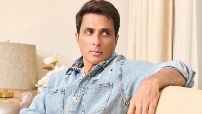 Sonu Sood has assured late actor Fish Venkat's family of financial and moral support. Sonu Sood has assured late actor Fish Venkat's family of financial and moral support.