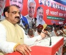BJP’s Punjab unit working president Ashwani Sharma addressing party workers in Ludhiana. (Gurpreet Singh/HT)