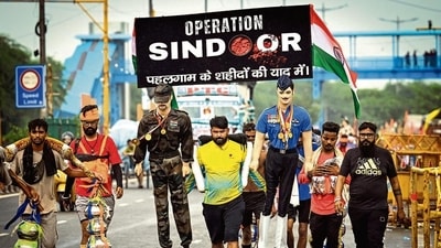 A kanwar tableau themed on Operation Sindoor made every onlooker salute to the spirit of Indian soldiers. (Photos: Sakib Ali/HT ) A kanwar tableau themed on Operation Sindoor made every onlooker salute to the spirit of Indian soldiers. (Photos: Sakib Ali/HT )