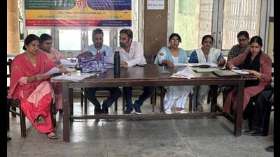 Guest faculty members of Nehru Memorial Government College in Mansa present on duty on Friday. (HT Photo) Guest faculty members of Nehru Memorial Government College in Mansa present on duty on Friday. (HT Photo)