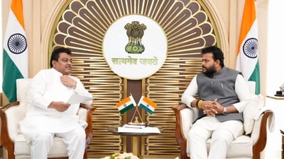 Karnataka’s Infrastructure Development Minister M.B. Patil on Thursday met Union Civil Aviation Minister K. Ramamohan Naidu in New Delhi. Karnataka’s Infrastructure Development Minister M.B. Patil on Thursday met Union Civil Aviation Minister K. Ramamohan Naidu in New Delhi.