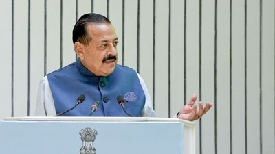 The 1972 rules allow for certain kinds of leave to be clubbed together with holidays or other kinds of leave. Similarly, an employee gets debited with 2.5 days of earned leave per month of service completed. (Pic: MoS Jitendra Singh) (ANI File) The 1972 rules allow for certain kinds of leave to be clubbed together with holidays or other kinds of leave. Similarly, an employee gets debited with 2.5 days of earned leave per month of service completed. (Pic: MoS Jitendra Singh) (ANI File)