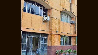 The meeting was aimed at clearing hundreds of proposals related to road repairs, park maintenance, installation of tube wells and procurement of machinery among other projects. (HT File) The meeting was aimed at clearing hundreds of proposals related to road repairs, park maintenance, installation of tube wells and procurement of machinery among other projects. (HT File)