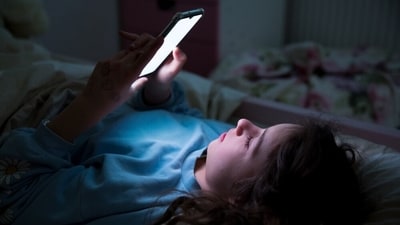 Too much screen can lead to heart diseases. (Shutterstock) Too much screen can lead to heart diseases. (Shutterstock)