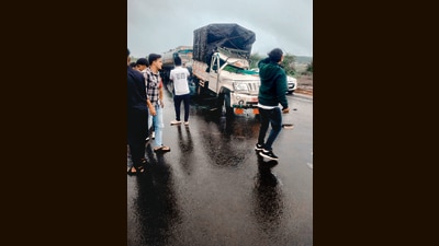 25 injured in 3-vehicle pile-up near Kasara, 7 critical 25 injured in 3-vehicle pile-up near Kasara, 7 critical