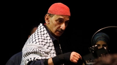 FILE PHOTO: Lebanese musician and composer Ziad Rahbani performs during a concert at the port-city of Sidon, southern Lebanon October 9, 2014. REUTERS/Ali Hashisho/File Photo (REUTERS)