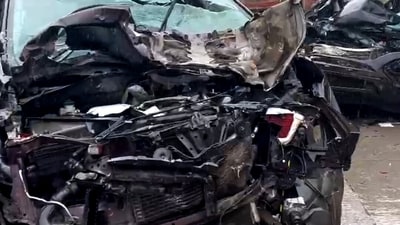 Visuals of crushed vehicles surfaces after the massive accident on the Mumbai-Pune expressway that killed a woman and injured 18 others. (HT PHOTO)