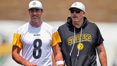 Pittsburgh Steelers quarterback Aaron Rodgers (8) and offensive coordinator Arthur Smith participate during practice at the team’s NFL football training camp in Latrobe on July 24, 2025. (AP) Pittsburgh Steelers quarterback Aaron Rodgers (8) and offensive coordinator Arthur Smith participate during practice at the team’s NFL football training camp in Latrobe on July 24, 2025. (AP)