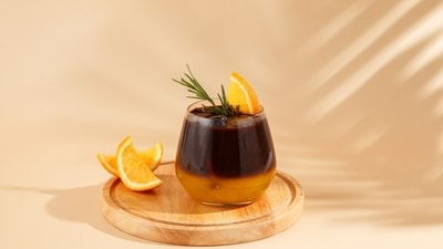 The rich notes of coffee are being paired with fresh, tropical fruit like oranges. (Shutterstock) The rich notes of coffee are being paired with fresh, tropical fruit like oranges. (Shutterstock)