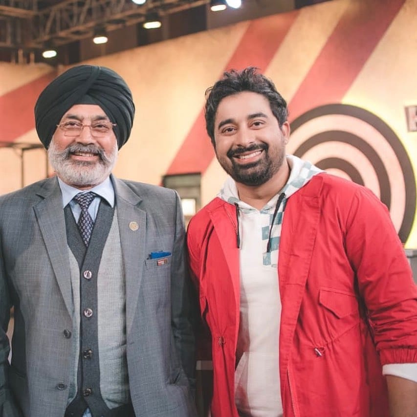 Rannvijay Singha with his father Lt Gen (retd) Iqbal Singh Singha (Photo: Facebook)