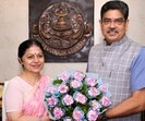 Acting VC Prof Manuka Khanna with outgoing VC Prof Alok Kumar Rai. (HT Photo) Acting VC Prof Manuka Khanna with outgoing VC Prof Alok Kumar Rai. (HT Photo)