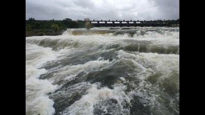 Mohan Bhadane, sub-divisional engineer, irrigation department, said that the release of water from the Khadakwasla dam was entirely stopped on July 19. (HT) Mohan Bhadane, sub-divisional engineer, irrigation department, said that the release of water from the Khadakwasla dam was entirely stopped on July 19. (HT)