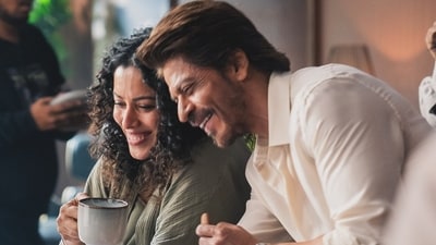 Sheetal Menon shared a post also featuring Shah Rukh Khan. Sheetal Menon shared a post also featuring Shah Rukh Khan.