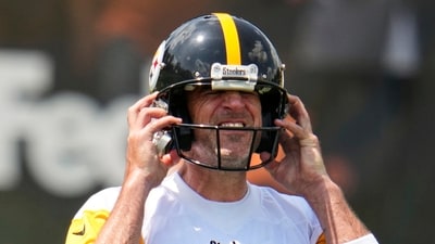 Aaron Rodgers to extend his time with the Steelers? What we know about his plans to retire (AP Photo/Gene J. Puskar) (AP) Aaron Rodgers to extend his time with the Steelers? What we know about his plans to retire (AP Photo/Gene J. Puskar) (AP)