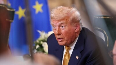 U.S. President Donald Trump meets with European Commission President Ursula von der Leyen (not pictured), in Turnberry, Scotland, Britain, July 27, 2025. REUTERS/Evelyn Hockstein (REUTERS)