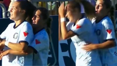 AFC Toronto recreate Coldplay kiss cam moment. (Instagram/tsn_official) AFC Toronto recreate Coldplay kiss cam moment. (Instagram/tsn_official)