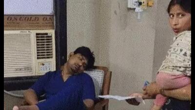 A video of a medical staff purportedly seen sleeping during duty has also gone viral on the social media (Sourced) A video of a medical staff purportedly seen sleeping during duty has also gone viral on the social media (Sourced)
