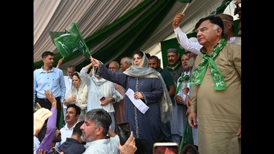PDP chief Mehbooba Mufti during a public rally on the 26th Foundation Day of the party in Srinagar. (Waseem Andrabi /HT) PDP chief Mehbooba Mufti during a public rally on the 26th Foundation Day of the party in Srinagar. (Waseem Andrabi /HT)