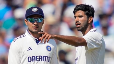 Shubman Gill, left, with Washington Sundar (PTI) Shubman Gill, left, with Washington Sundar (PTI)