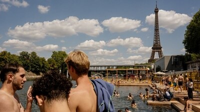 Who’s Afraid of a Little Bacteria? Not These Swimmers in Paris. Who’s Afraid of a Little Bacteria? Not These Swimmers in Paris.