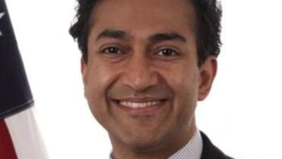 Vinay Prasad Is a Bernie Sanders Acolyte in MAHA Drag
