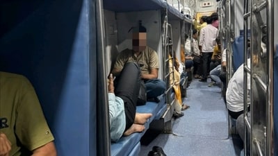 A late-night train journey felt more secure when female cops ensured the safety of a solo traveller. (LinkedIn/Purvi Jain) A late-night train journey felt more secure when female cops ensured the safety of a solo traveller. (LinkedIn/Purvi Jain)
