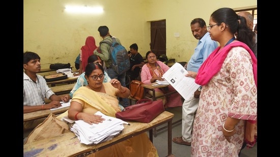 The ECI, which has a stellar record in conducting elections, has come under scrutiny for potential overreach, and the Opposition has raised questions about its conduct. (HT Photo)