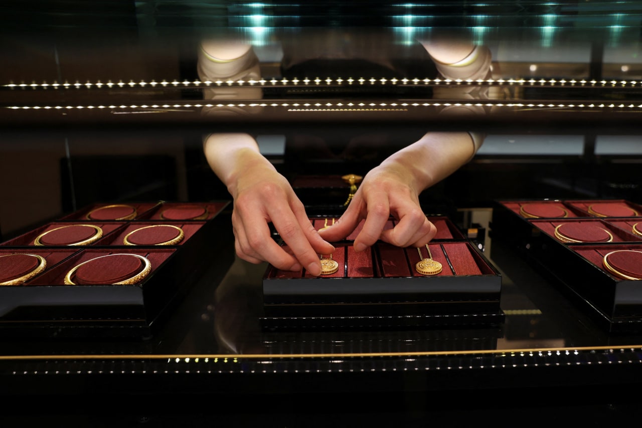 Forget Cartier: Made-in-China Luxury Captivates Chinese Consumers Forget Cartier: Made-in-China Luxury Captivates Chinese Consumers