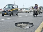 Mumbai, India. July 28, 2025: Potholes on the Vakola flyover between Bandra and Vileparle. Mumbai, India. July 25, 2025. (Photo by Raju Shinde/HT Photo) (Raju Shinde)