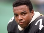 Terry Luther Long, a former tackle for the Pittsburgh Steelers, died in 2005 at the age of 45.