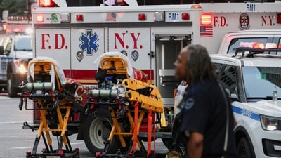 Stretchers are prepared as emergency services gather during a reported active shooter situation in the Manhattan borough of New York City, U.S. July 28, 2025. REUTERS/Jeenah Moon (REUTERS)