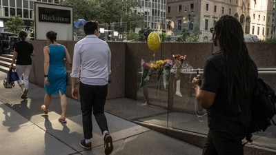 Memorial flowers outside the Blackstone headquarters at the scene of a shooting from Monday in New York, US, on Tuesday, July 29, 2025. (Bloomberg) Memorial flowers outside the Blackstone headquarters at the scene of a shooting from Monday in New York, US, on Tuesday, July 29, 2025. (Bloomberg)
