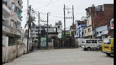 The Shankarpuri Colony, where an eight-year-old boy died after accidentally coming in contact with a high-voltage transformer on Sunday. (HT Photo) The Shankarpuri Colony, where an eight-year-old boy died after accidentally coming in contact with a high-voltage transformer on Sunday. (HT Photo)