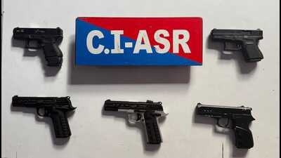 The weapons seized by Amritsar police. The weapons seized by Amritsar police.