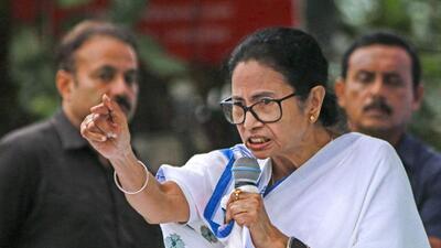 West Bengal chief minister Mamata Banerjee addresses the gathering at a language movement rally, in Birbhum, on Monday. (PTI) West Bengal chief minister Mamata Banerjee addresses the gathering at a language movement rally, in Birbhum, on Monday. (PTI)
