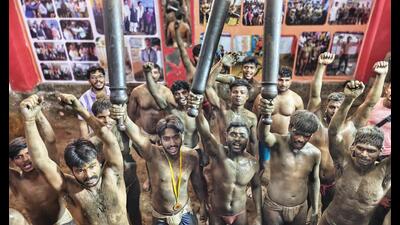 Wrestlers at Bajrang Akhara in Narhi in Lucknow on the occasion of Nag Panchami on Tuesday. (Deepak Gupta/HT)