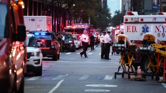 Police, emergency vehicles respond to a shooting incident in the Midtown Manhattan neighborhood of New York. (AFP)