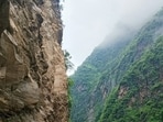Blocked Mandi-Kullu strech of NH on Tuesday. (HT Photo) Blocked Mandi-Kullu strech of NH on Tuesday. (HT Photo)