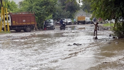 Due to heavy rain in the recent days, severe waterlogging issues have been reported from Delhi-NCR areas, including Ghaziabad. (Sakib Ali/Hindustan Times)