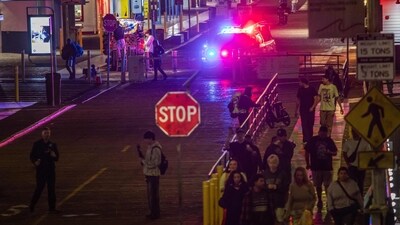 A police vehicle patrols through the streets of Santa Monica Pier in California as a tsunami warning was issued for the US state due to the 8.8 earthquake in Russia. (Apu GOMES/AFP) A police vehicle patrols through the streets of Santa Monica Pier in California as a tsunami warning was issued for the US state due to the 8.8 earthquake in Russia. (Apu GOMES/AFP)