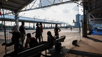 Teens play basketball in the heat in a Brooklyn park as the region experiences another heatwave on July 29, 2025 in New York City. Temperatures are expected to reach into the high 90s with a heat index well above 100 degrees. Spencer Platt/Getty Images/AFP (Photo by SPENCER PLATT / GETTY IMAGES NORTH AMERICA / Getty Images via AFP) (Getty Images via AFP) Teens play basketball in the heat in a Brooklyn park as the region experiences another heatwave on July 29, 2025 in New York City. Temperatures are expected to reach into the high 90s with a heat index well above 100 degrees. Spencer Platt/Getty Images/AFP (Photo by SPENCER PLATT / GETTY IMAGES NORTH AMERICA / Getty Images via AFP) (Getty Images via AFP)