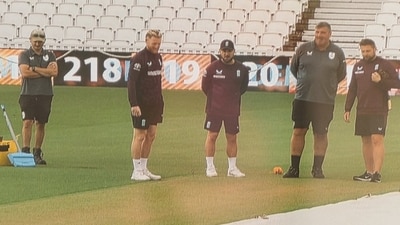Ben Stokes, Brendon McCullum inspecting the Oval pitch (@rohitjuglan/X) Ben Stokes, Brendon McCullum inspecting the Oval pitch (@rohitjuglan/X)