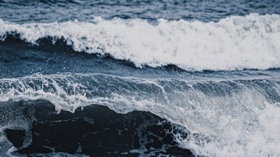 Early Wednesday morning, a massive earthquake struck far-east Russia, triggering tsunami warnings for Russia, Japan, the United States, Australia, New Zealand and the Pacific Islands. (Unsplash/Representational )