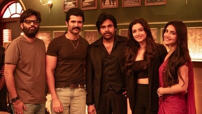 Kingdom star Vijay Deverakonda met Pawan Kalyan. Kingdom star Vijay Deverakonda met Pawan Kalyan.