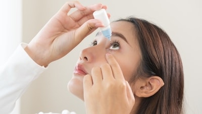 Postpartum can trigger vision changes. (Shutterstock) Postpartum can trigger vision changes. (Shutterstock)