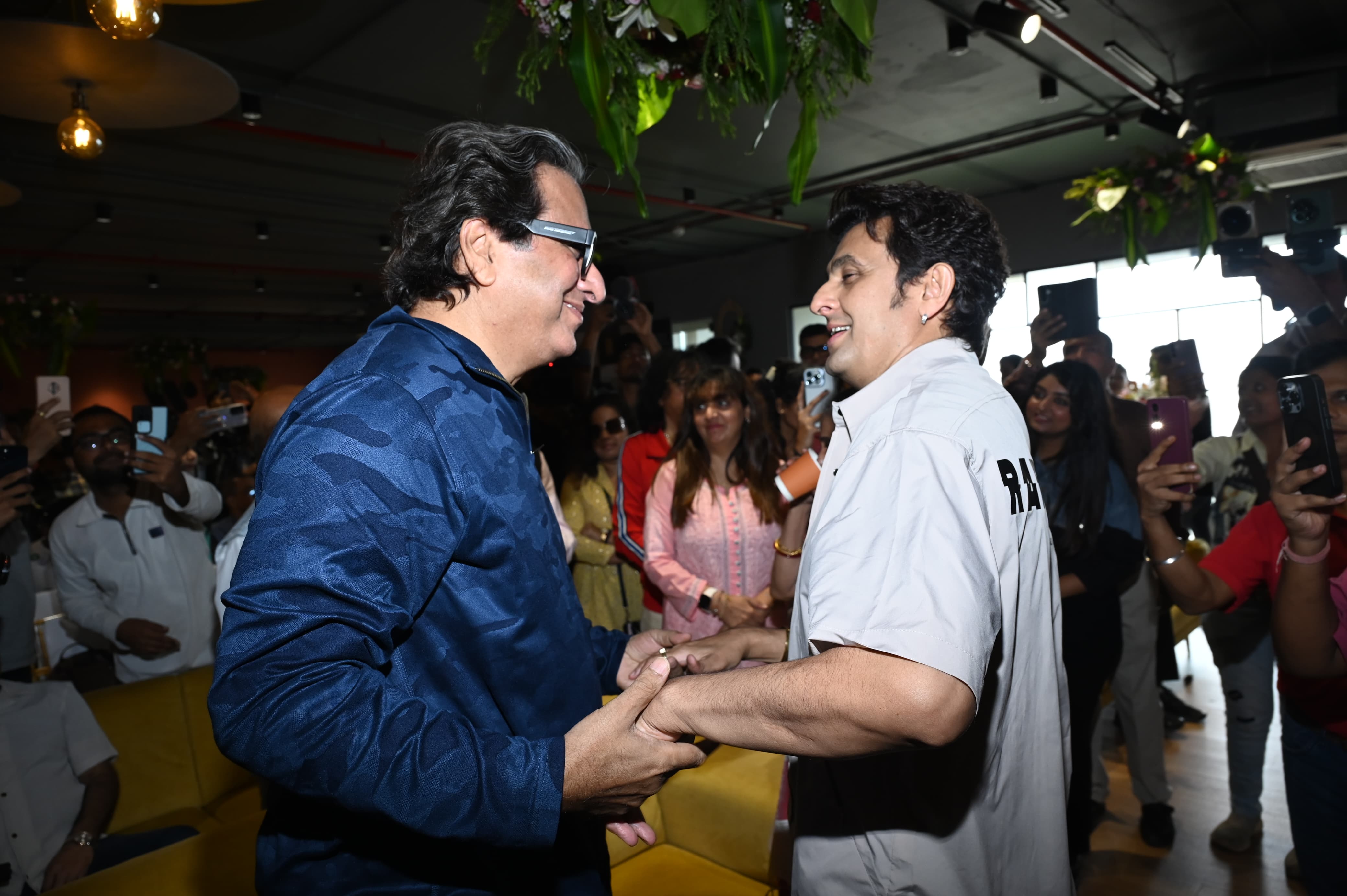 Sonu Nigam and Talat Aziz Sonu Nigam and Talat Aziz